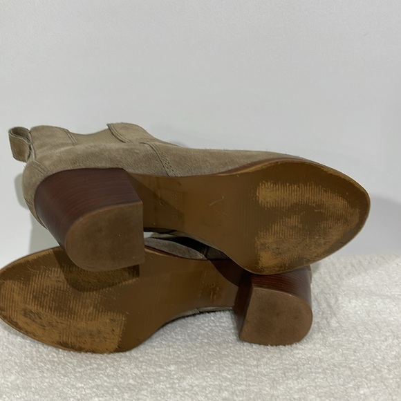 MADEWELL The Regan Boot in Suede Leather Color Tan Size 6 - Picture 7 of 9